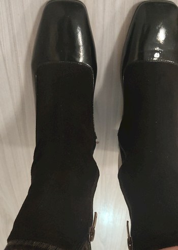 Siyah Tokalı İnce Topuklu Kadın Bot - Görsel 2