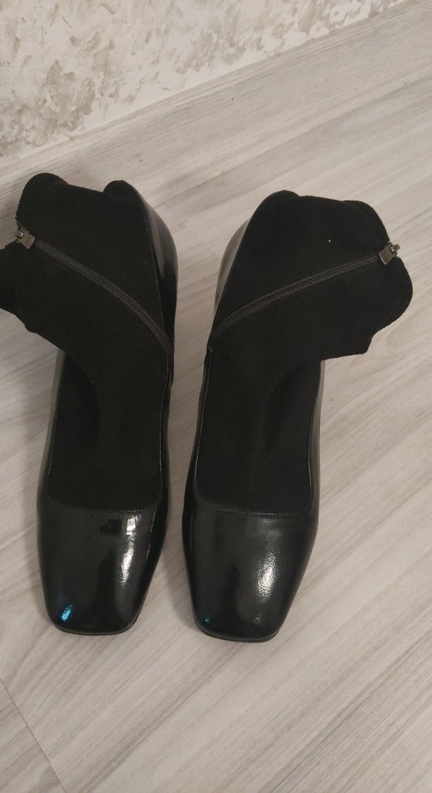 Siyah Tokalı İnce Topuklu Kadın Bot - Görsel 3