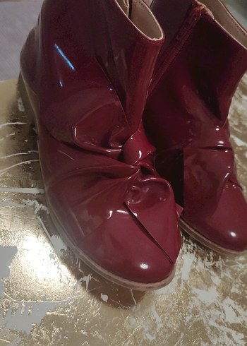 Bordo Parlak Kız Çocuk Fiyonklu Bot - Görsel 3