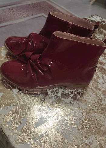 Bordo Parlak Kız Çocuk Fiyonklu Bot - Görsel 2