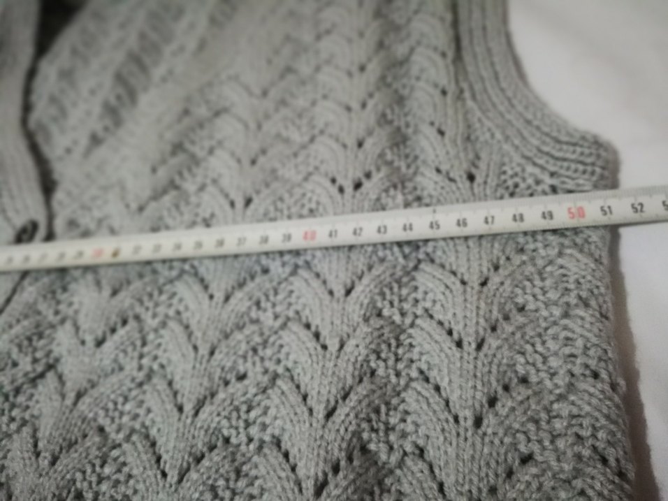 Gri V Yaka Örgü Kadın Yelek - Görsel 4