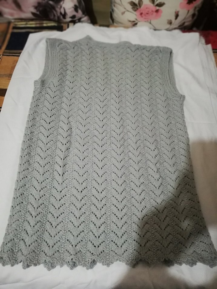 Gri V Yaka Örgü Kadın Yelek - Görsel 2