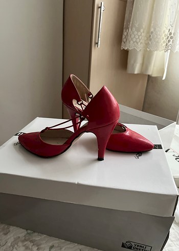 Klasik Kırmızı Deri Stiletto - Görsel 2