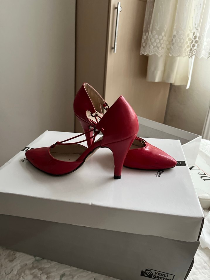 Klasik Kırmızı Deri Stiletto - Görsel 2
