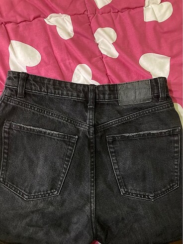 s Beden Bershka dizi yırtık mom jean