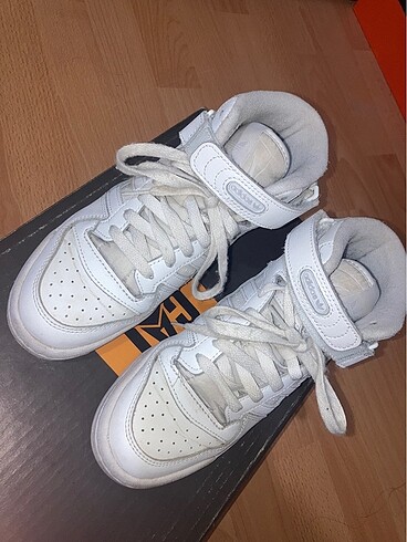 36,5 Beden beyaz Renk Adidas forum mid