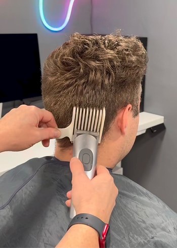 Saç Kesim Tarağı ve Makinesi - Görsel 3