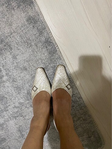 38 Beden Beyaz Simli uzun burun topuklu ayakkabı