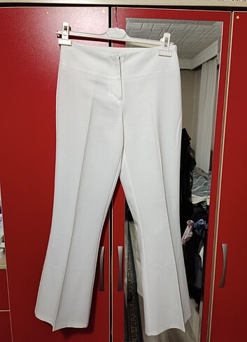 Beyaz Kumaş Pantolon 