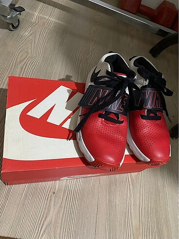 Nike spor ayakkabı
