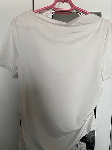Beyaz büzgülü bluz - Görsel 2