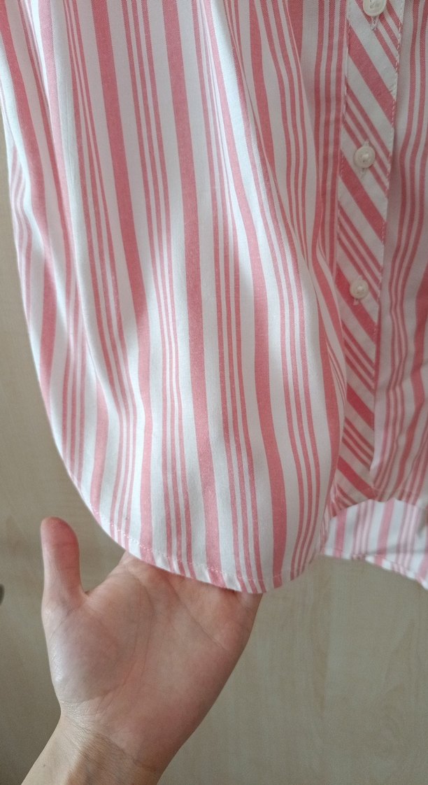 Pembe Çizgili V Yaka Kolsuz Pamuk Gömlek - Görsel 4