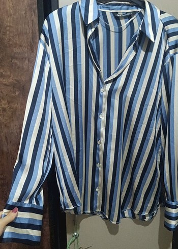 Mavi Çizgili Düğmeli Kadın Gömlek - Görsel 3