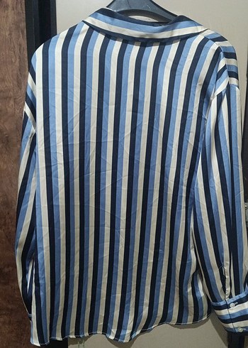 Mavi Çizgili Düğmeli Kadın Gömlek - Görsel 4