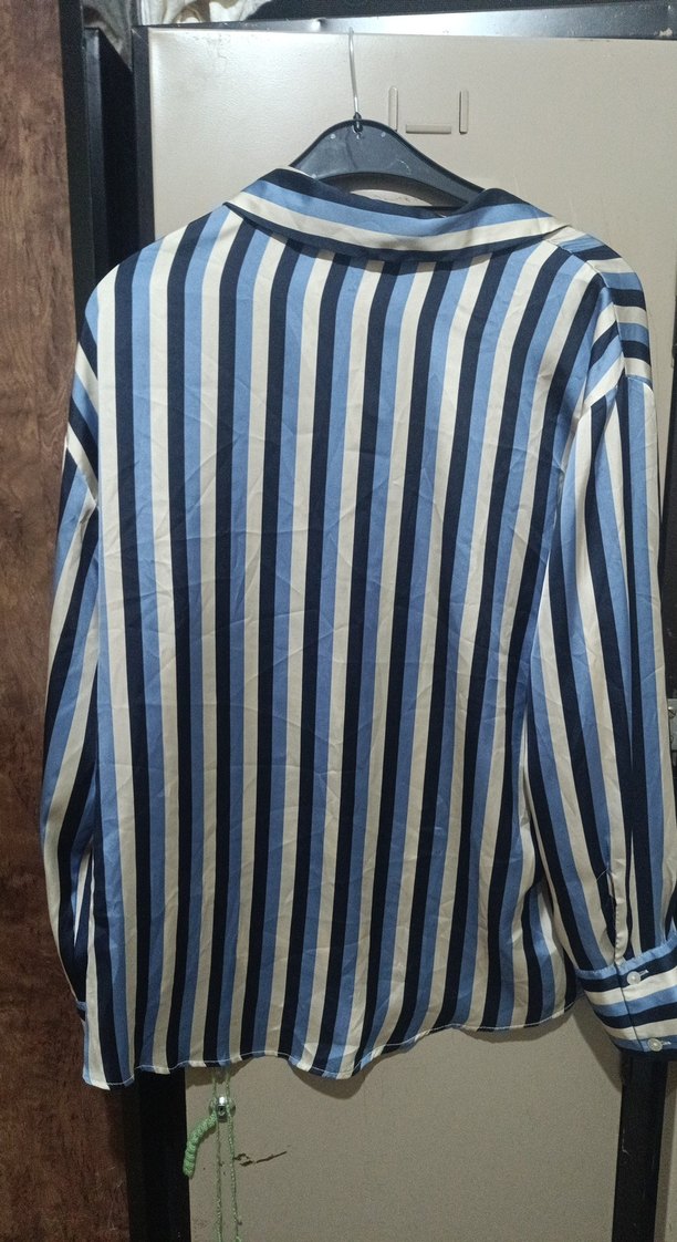 Mavi Çizgili Düğmeli Kadın Gömlek - Görsel 4