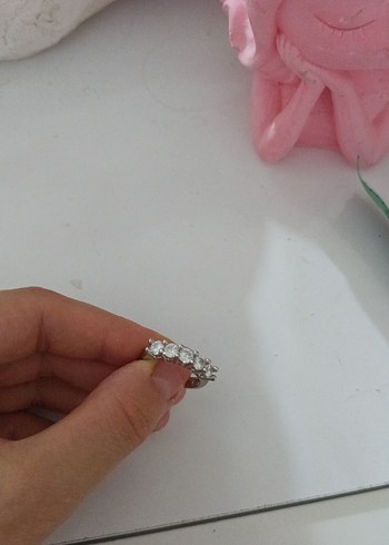 Şeffaf Beyaz Minimalist Düğün Yüzüğü - Görsel 5