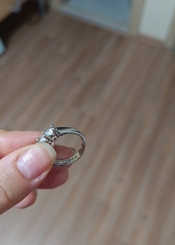 Şeffaf Beyaz Minimalist Düğün Yüzüğü - Görsel 6