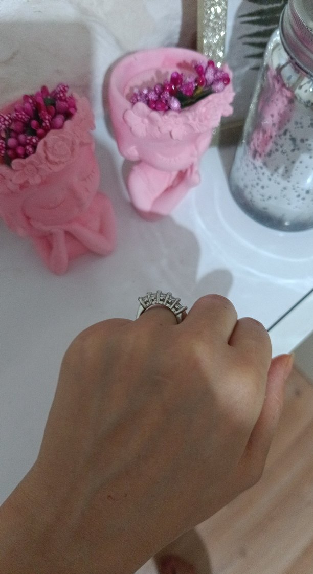 Şeffaf Beyaz Minimalist Düğün Yüzüğü - Görsel 2