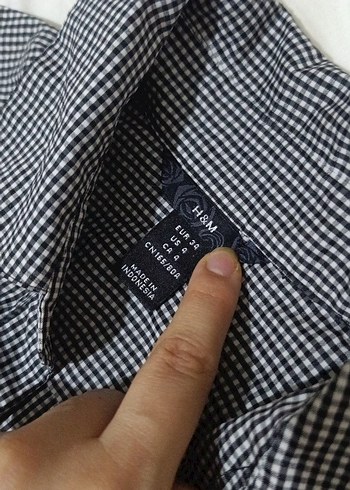 34 Beden Gri Kısa Kollu Düğmeli Kadın Gömlek