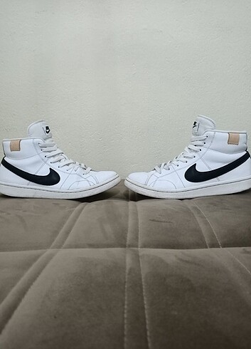 Nike Court Royale 2 Mid