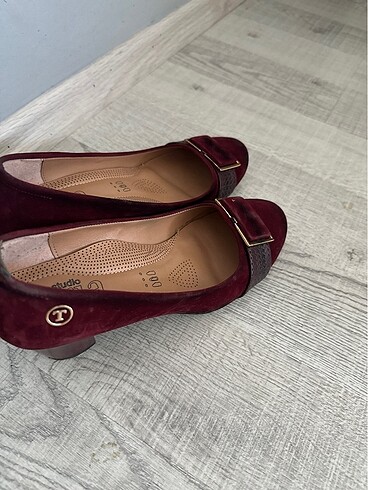 35 Beden bordo Renk Bordo ayakkabı 35 numara