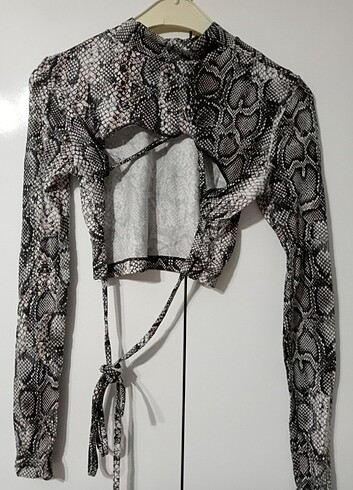 Trendyol & Milla Yılan desenli crop