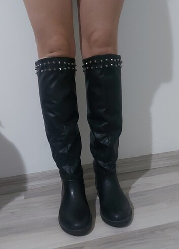 Siyah Çizme