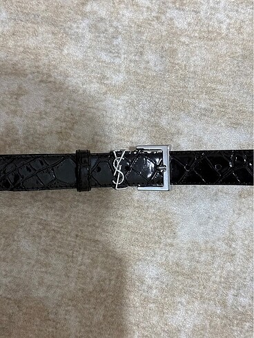YVES SAİNT LAURENT