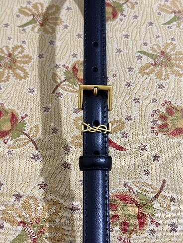 Yves Saint Laurent YVES SAİNT LAURENT