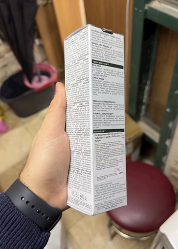 Yves Rocher Saç Dökülmesine Karşı Yoğunlaştırıcı Şampuan 195 ml - Görsel 4