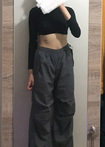 Bershka Paraşüt Pantolon - Görsel 4