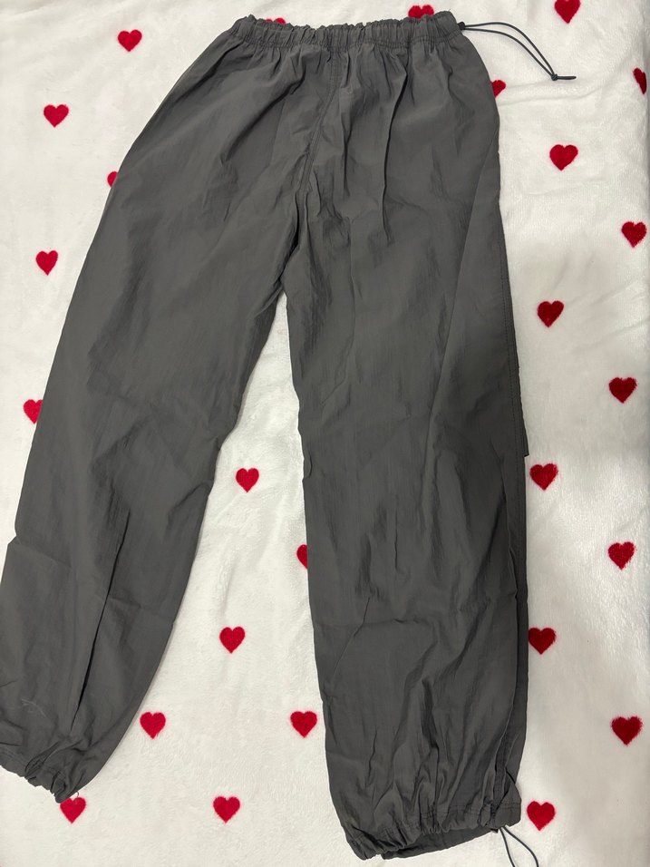 Bershka Paraşüt Pantolon - Görsel 3