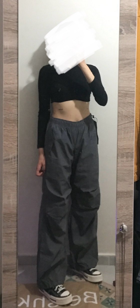 Bershka Paraşüt Pantolon - Görsel 4