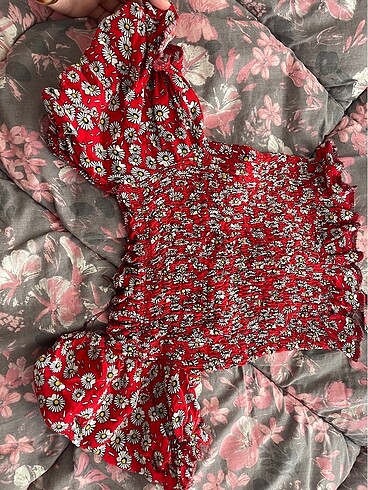 Kırmızı kelebek crop kırmızı papatyalı - Görsel 3