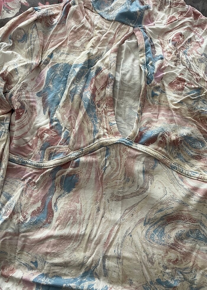 Göğüs pencere detaylı bluz - Görsel 2