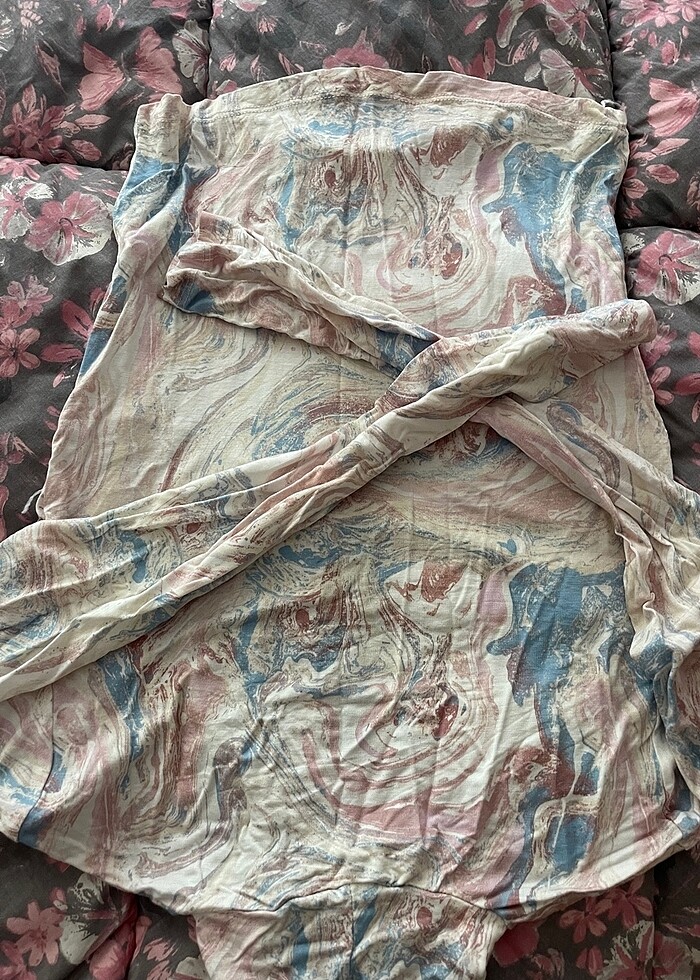 Göğüs pencere detaylı bluz - Görsel 4