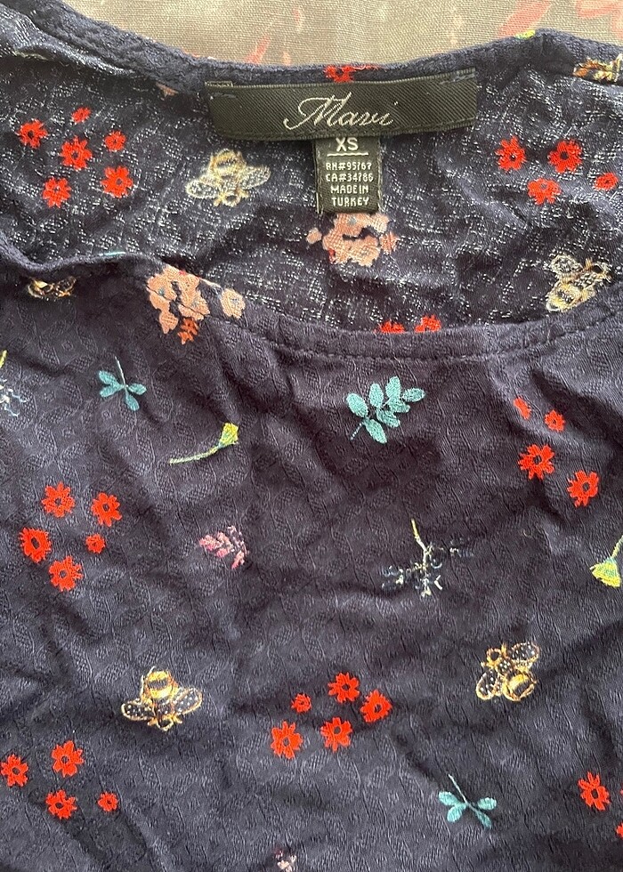 Mavi marka desenli uzun kol altı firfırlı bluz - Görsel 3