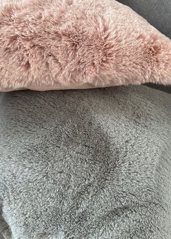 Zara Home Pembe ve Gri Peluş Kırlent - Görsel 4