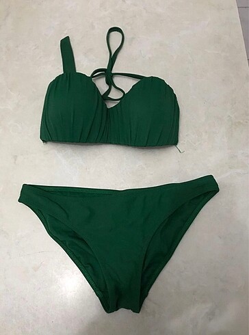 Yeşil bikini