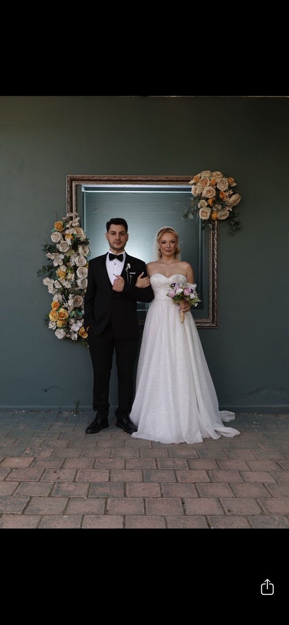 Işıltılı gelinlik - Görsel 3