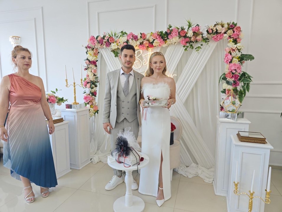 Beyaz Uzun nişan nikah elbisesi - Görsel 5