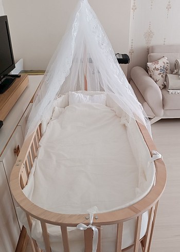 Beyaz Tül Perdeli Ahşap Bebek Beşiği - Görsel 3