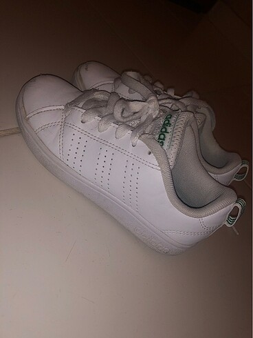 Adidas marka 29 numara ayakkabı?