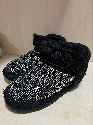 Michael Kors Monalisa çocuk bot .(ugg)
