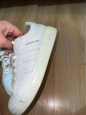 37 Beden Adidas ayakkabı