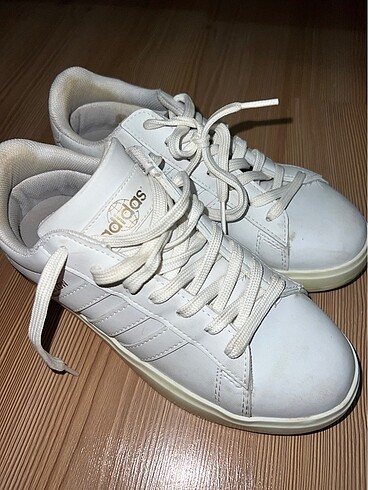 Adidas ayakkabı