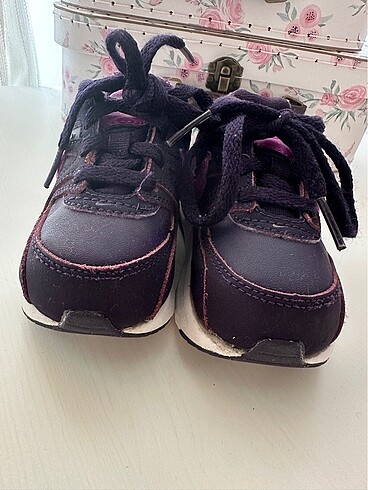 22 Beden mor Renk Nike spor