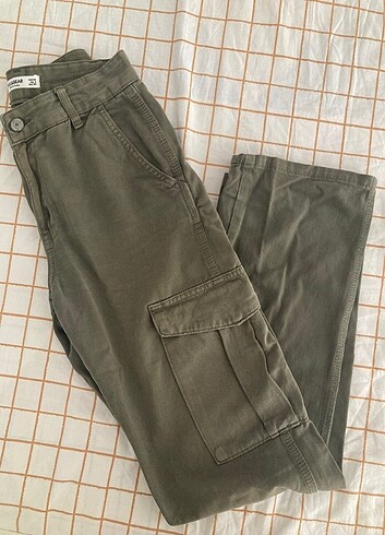 34 Beden Pull and bear Haki Kargo Pantolon