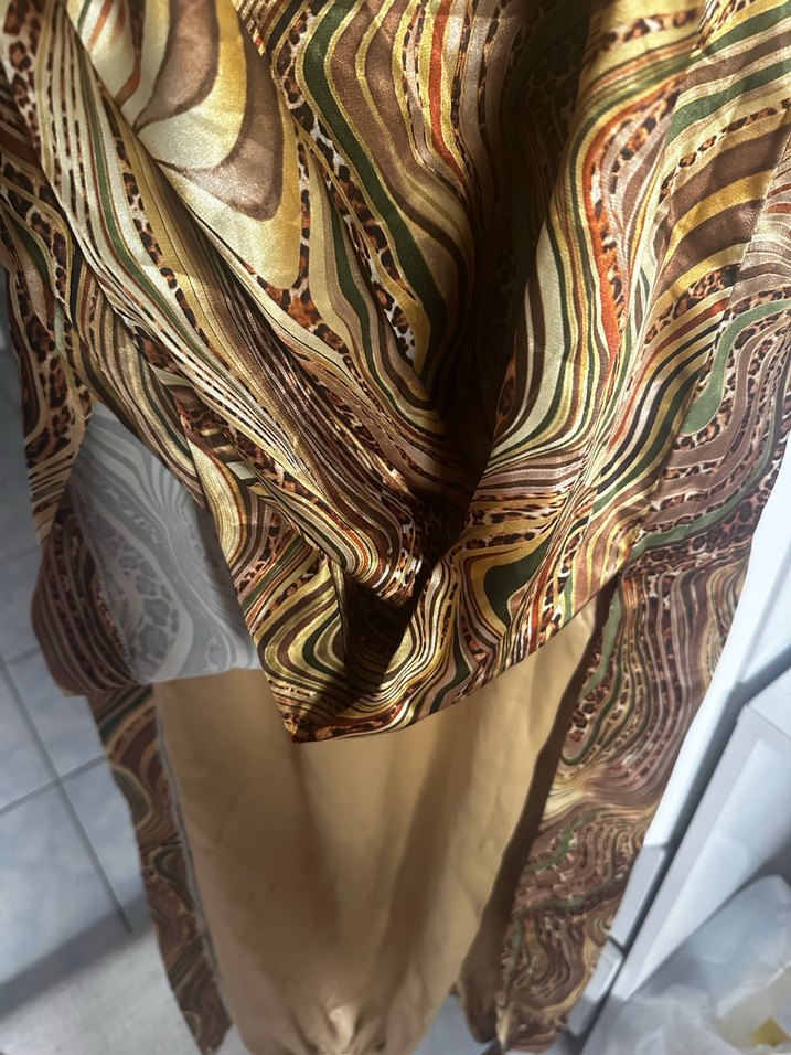 Saten Bohem Uzun Kollu Drapeli Altın Uzun şalvarlı Elbise - Görsel 3