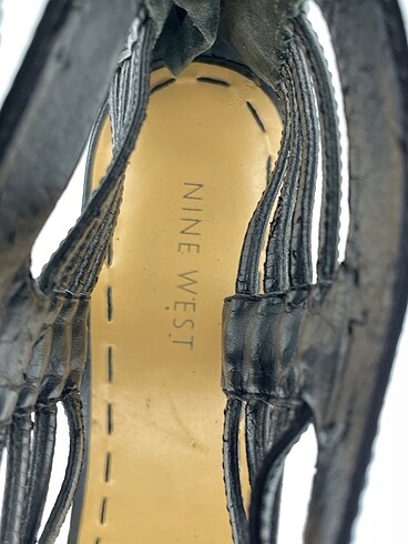 40 Beden siyah Renk Nine West Dolgu Topuk %70 İndirimli.